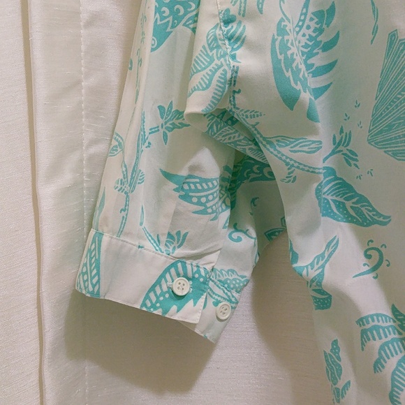 Vintage Blue & White Batik-Style Button Blouse - Sz Medium - Picture 6 of 6